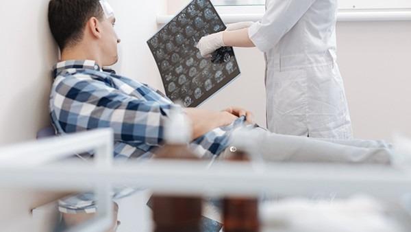 水痘肺炎的致病原因