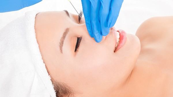 红癣的治疗过程中需要避免哪些因素