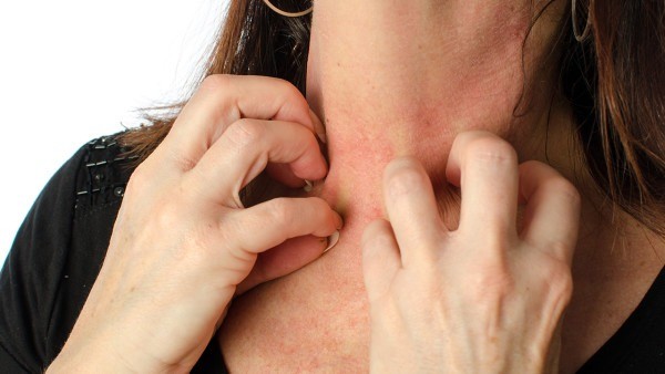 咽炎会引起口臭吗